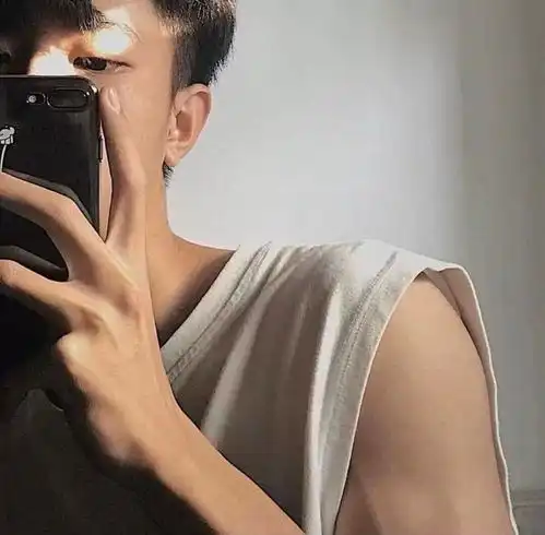 男头明智的放弃胜过盲目的执着
