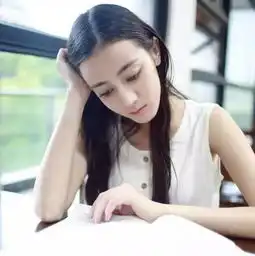 化不化妆这不打紧,关键是要有睫毛
