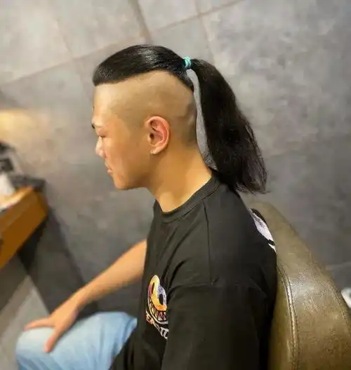 男人千万别剪这3种发型,太太太太太难看了
