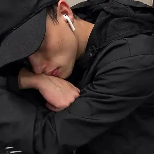 头像你是我的爱而不得也是我的满目星河
