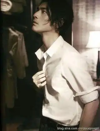衬衣杀李易峰白衬衫帅一脸胡歌杨洋大牌明星都爱白衬衫
