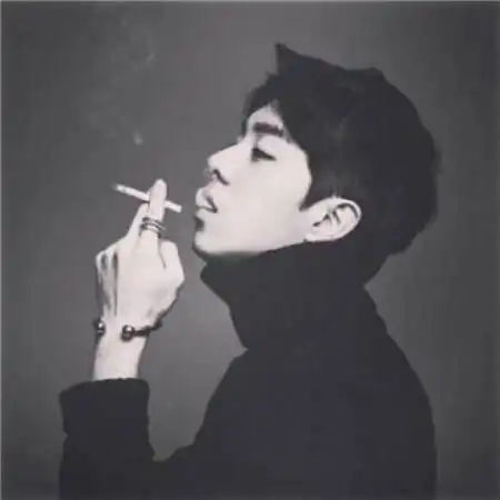 帅气男生头像孤独感的,清醒地看着自己沦陷
