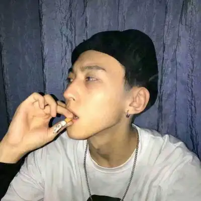 伤感冷漠头像男生图片qq头像男生冷漠孤傲图片

