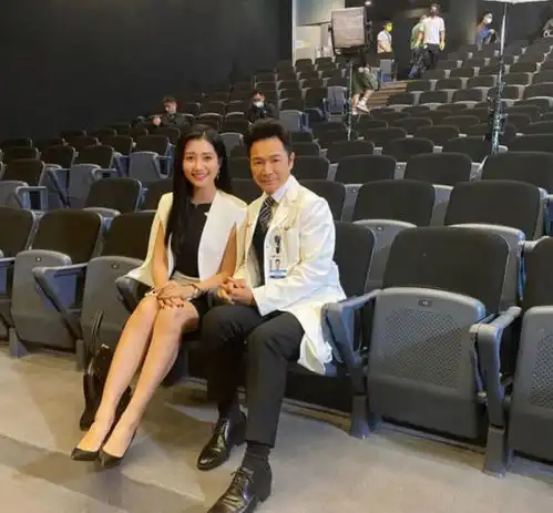 tvb小花新剧主动激吻陈豪,曾是港姐殿军入行7年,终升做配角
