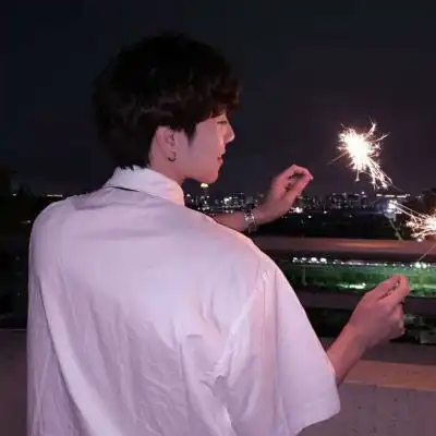 2020男生头像最新背影2020超清男生背影头像
