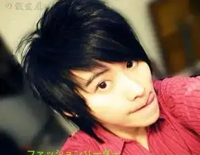 我是男生绝对瓜子脸头发又细又软还有点少,适合什么发型
