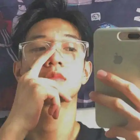 男生头像简单干净,特别时尚文静的男生
