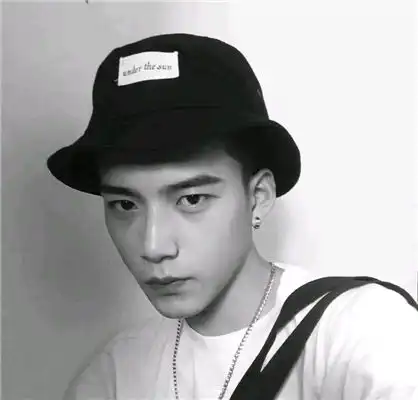 性感阳光成熟男生头像男生qq个性头像
