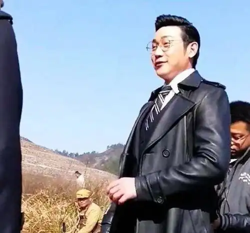 陆毅近照曝光,发福得无人识,网友曾经的男神去哪里了
