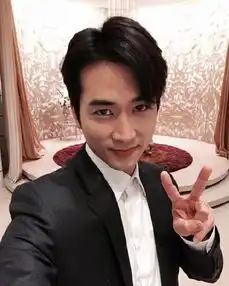 宋仲基金秀贤赵寅成韩国男神刘海萌vs露额杀
