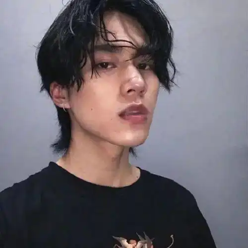 头像壁纸青山不改,绿水长流
