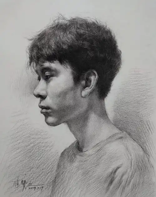 素描头像精讲,关于人物的性别年龄特征,你了解多少
