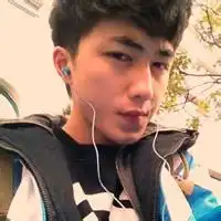 我要陈淀的照片
