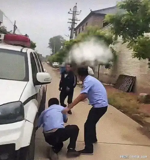 河北男子打死60岁父亲后袭警,男子2岁丧母,案发原因令人心痛
