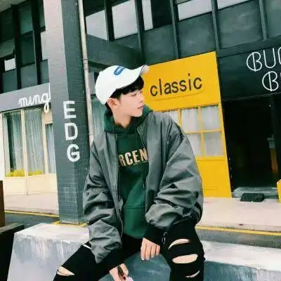 我不能哭,身体里没有多余的水分qq男生头像我要个性网
