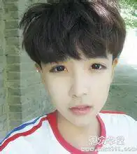 请问这个发型要烫么
