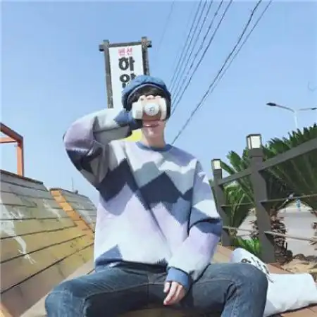 小清新男生头像冷酷帅气,追求爱情这绝对的给力
