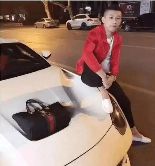 主播界最牛人物,mc天佑买3辆豪车,还差点和赵本山女儿在一起
