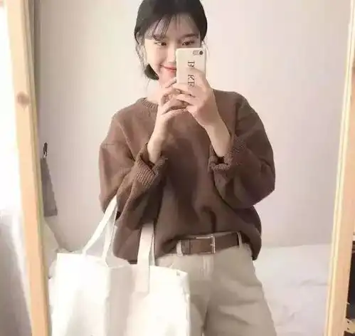 穿搭丨手臂粗小肚子一件针织衫搞定所有问题,显瘦又时髦
