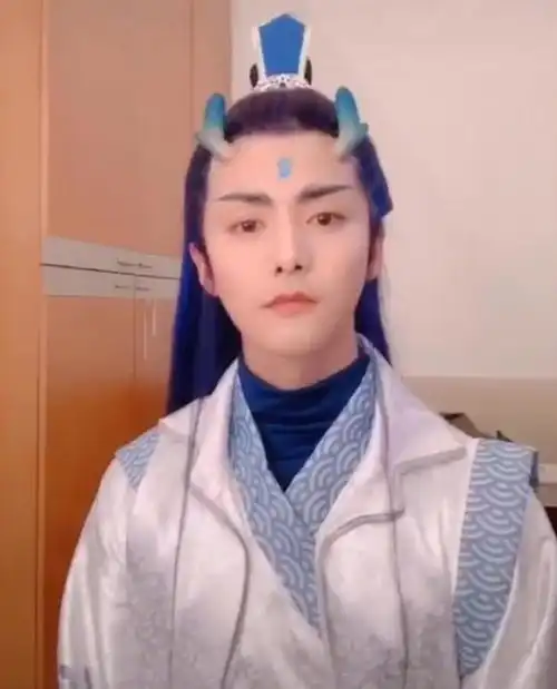 贾玲的肥版千寻,华晨宇的俏版哪吒,都敌不过沈腾扮的无脸怪
