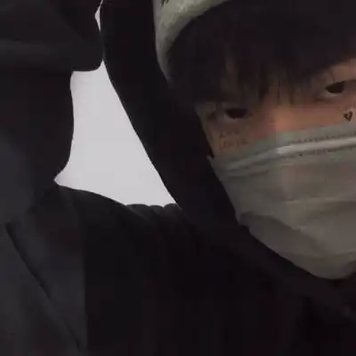 林谙野成熟干净微信男头满天的男生头像我要个性网
