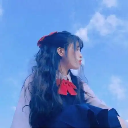 女生清新唯美旳头像,温柔长发的美女
