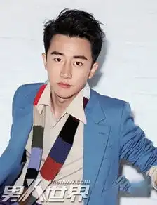 非凡任务黄轩发型叫什么黄轩短发型尽显轻熟男气质3
