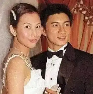 被表白三次,求婚两次,生下两女一男,美人终于有归宿
