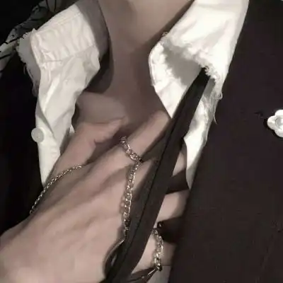 男生部位撩人头像高清图片
