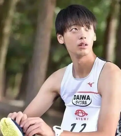 日本国民男友竹内凉真,185cm的足球小哥
