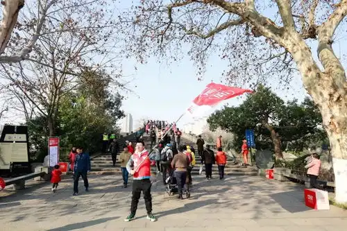 今天走运,明天好运近千人在京杭大运河杭州景区同走运共圆梦
