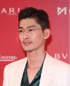 盘点不适合留胡子的男星,胡歌蔡徐坤上榜,他被吐槽油腻
