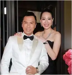 妻管严好男人甄子丹和爱人走过15个年头,汪诗诗性感撩人风上线
