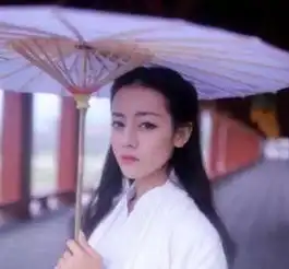 有一种高跟鞋叫胖迪儿的高跟鞋网友没几个明星驾驭得了
