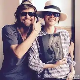 她19岁一丑成名,如今是美过范冰冰的世界超模她说,爱自己的女孩才最美
