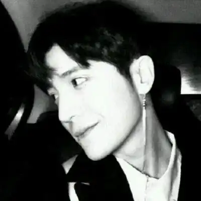 高清个性男生头像黑白不扎眼可爱点
