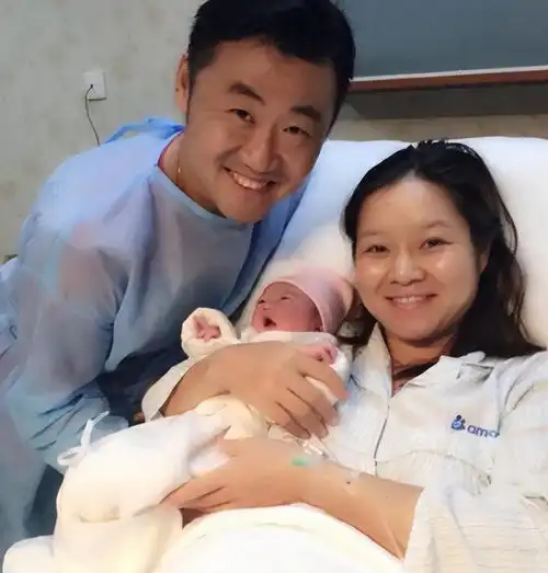 李娜退役回归家庭,婚后多年从不拜访公公婆婆,现生活幸福美满
