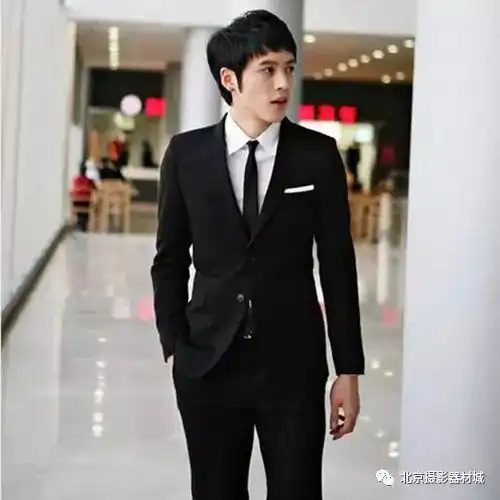 男士不同款式的礼服推荐香港朗士佳洋服店欢迎您
