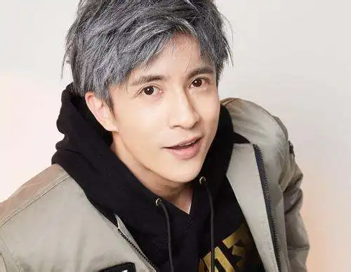 薛之谦新歌狐狸发布,这首歌讲述了一个什么样的故事
