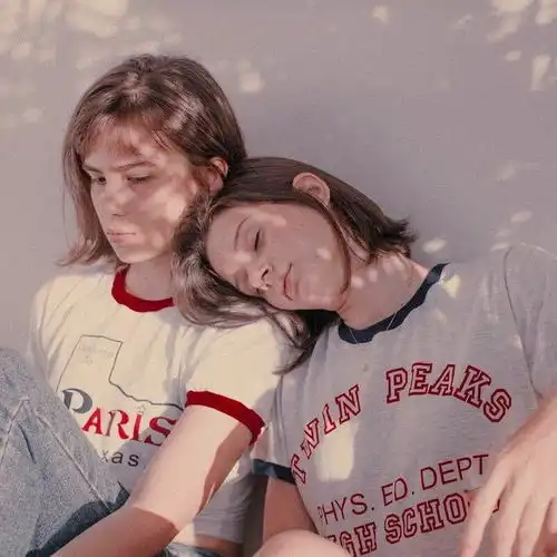 有没有亮闪闪的法式头像
