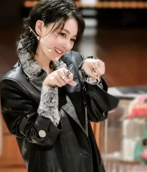 何捷吃醋了,张馨予发文我老公问我杨迪是谁
