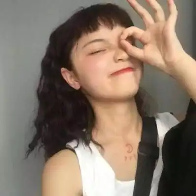 女生高清头像五官清晰好看女生真人头像清晰
