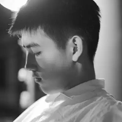 成熟头像男有魅力有范成熟气质男头像图片
