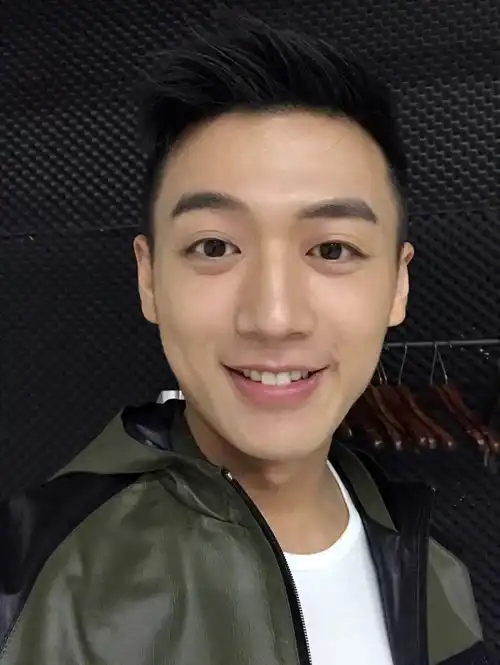 初一拜完年,来跟男朋友照个面吧
