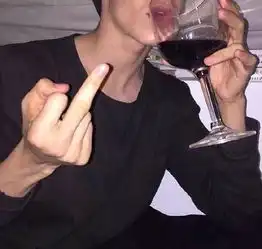 酷酷头像美由心生
