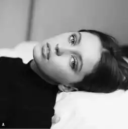 世界上最性感男人的女儿爆红,被大赞惊为天人
