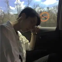 快手头像男生背影侧面超拽有范你酷得像风所以慢走不送
