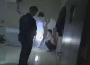 夫妻合伙干养生店,一明一暗进行男女交易,一个人20元

