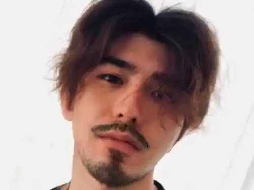 当小鲜肉留了胡子易烊千玺坐稳气质男神,而他却令众人直言想哭
