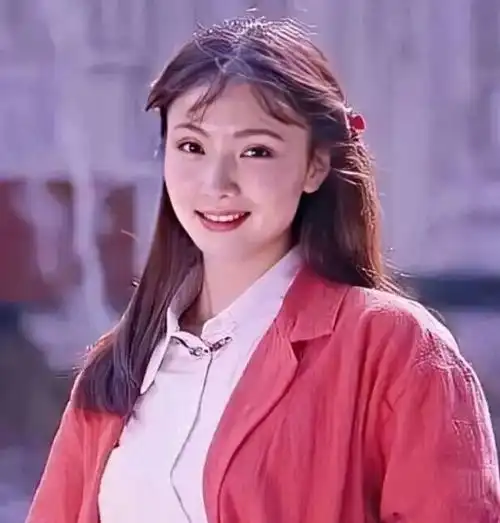 徐峥12岁女儿荧幕首秀,与王俊凯搭戏一脸娇羞,老父亲献花杀青
